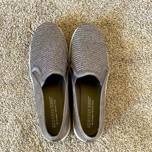 Sketchers slip on loafers metallic Size 8 1/2